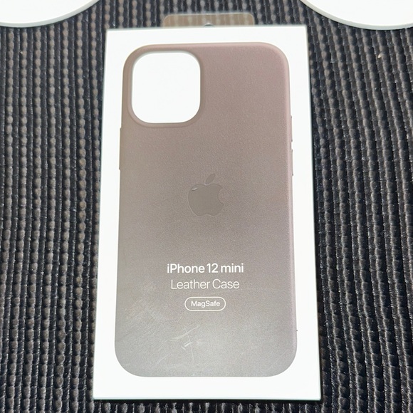 🆕Apple iPhone 12 Mini Leather Case - Picture 1 of 4